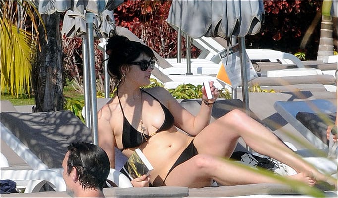 Celebrity Gemma Arterton Bikini.